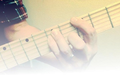 Hvordan lærte vi at spille guitar?